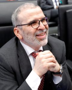 National Oil Corporation in Libyen diskutiert mit den Repsol-Vertretern01